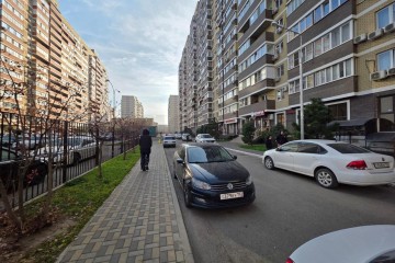 Фото №2: Торговое помещение 84 м² - Краснодар, мкр. имени Петра Метальникова, ул. Петра Метальникова, 28
