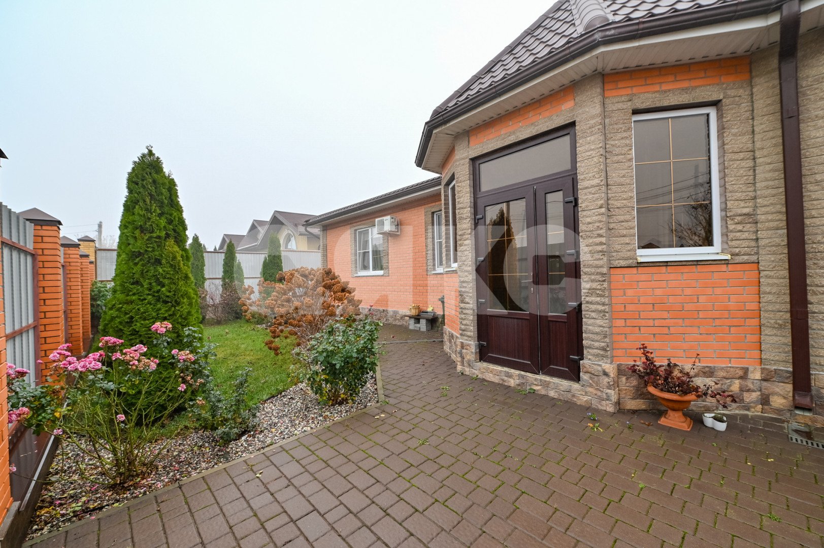 Фото №1: Дом 150 м² + 6 сот. - Янтарный, пер. Клубничный