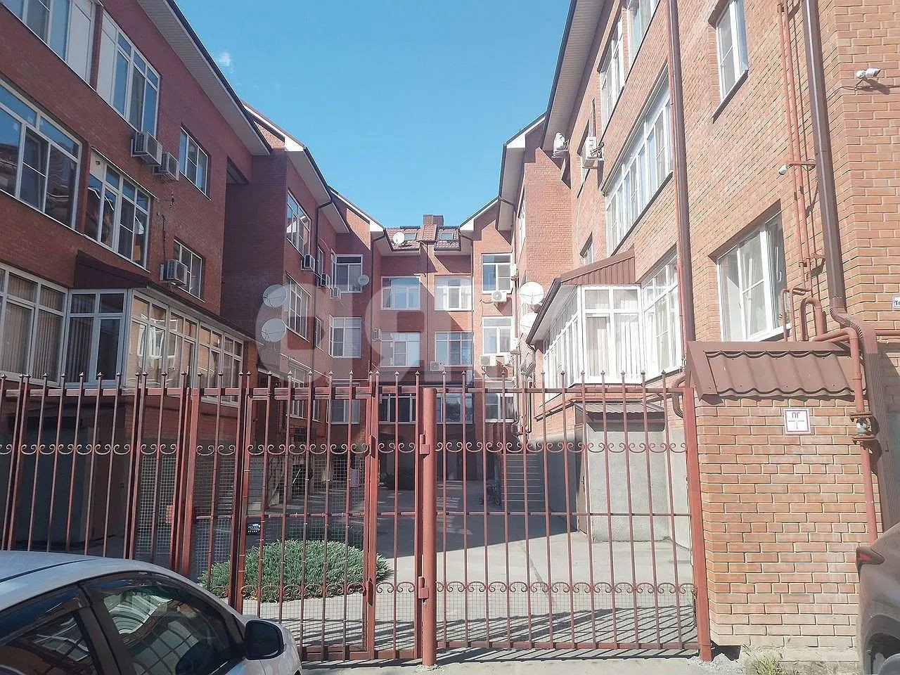 Фото №1: 4-комнатная квартира 166 м² - Ростов-на-Дону, Западный, ул. Товарищеская, 11