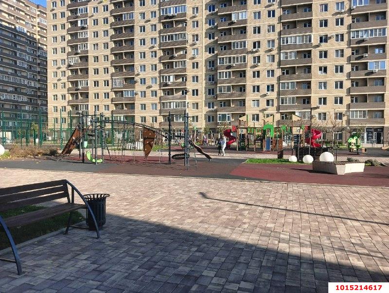 Фото №1: 1-комнатная квартира 38 м² - Краснодар, жилой комплекс Дыхание, ул. Лётчика Позднякова, 2к14