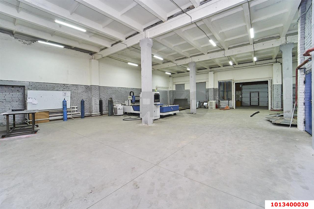 Фото №2: Производственное помещение 4360 м² - Азовская, ул. Ленина, 16