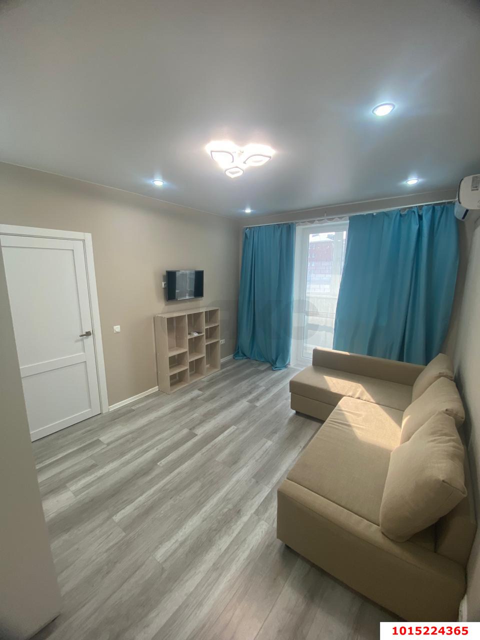 Фото №1: 1-комнатная квартира 35 м² - Новая Адыгея, жилой комплекс Виноград 2, ул. Бжегокайская, 25/1к1