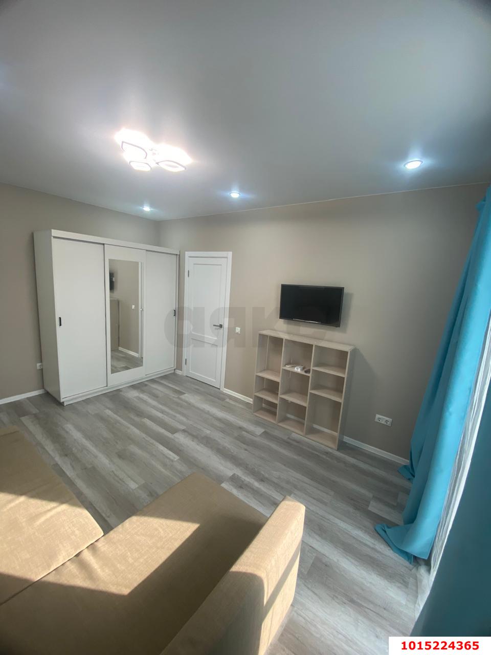 Фото №2: 1-комнатная квартира 35 м² - Новая Адыгея, жилой комплекс Виноград 2, ул. Бжегокайская, 25/1к1