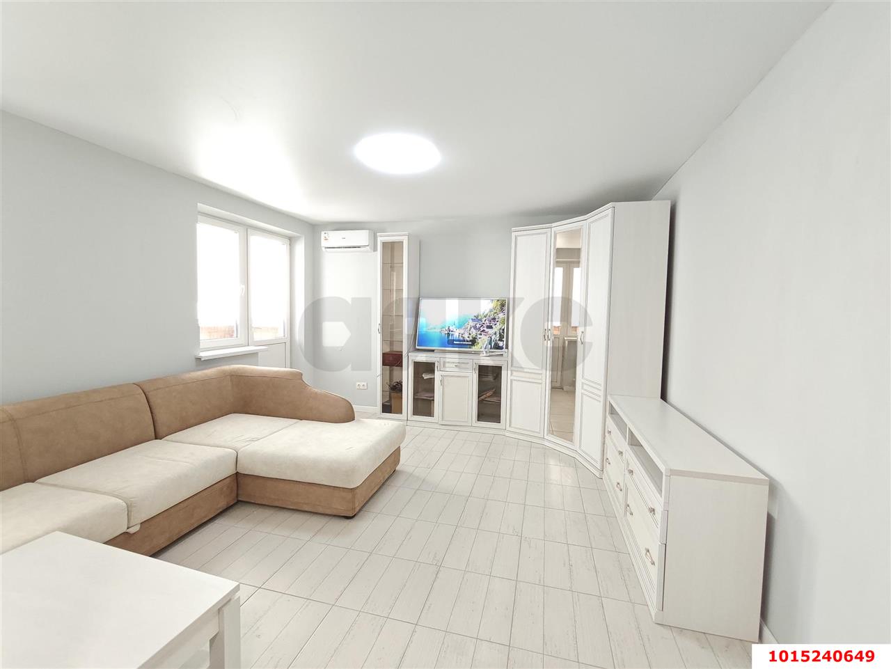 Фото №1: 1-комнатная квартира 42 м² - Краснодар, Прикубанский внутригородской округ, мкр. ЖК Калинино Парк, ул. имени В.М. Комарова, 21/1к2