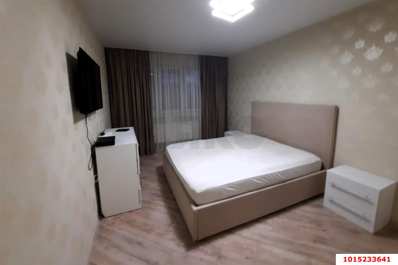 Фото №1: 1-комнатная квартира 43 м² - Краснодар, жилой комплекс Симфония, ул. Российская, 72/6