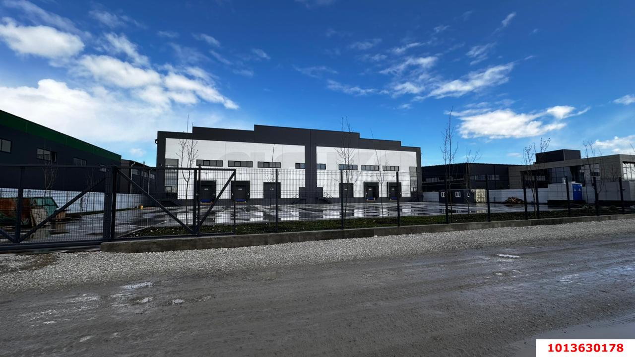 Фото №2: Коммерция 3000 м² - Краснодар, мкр. Карасунский внутригородской округ, ул. имени Евдокии Бершанской, 351/3