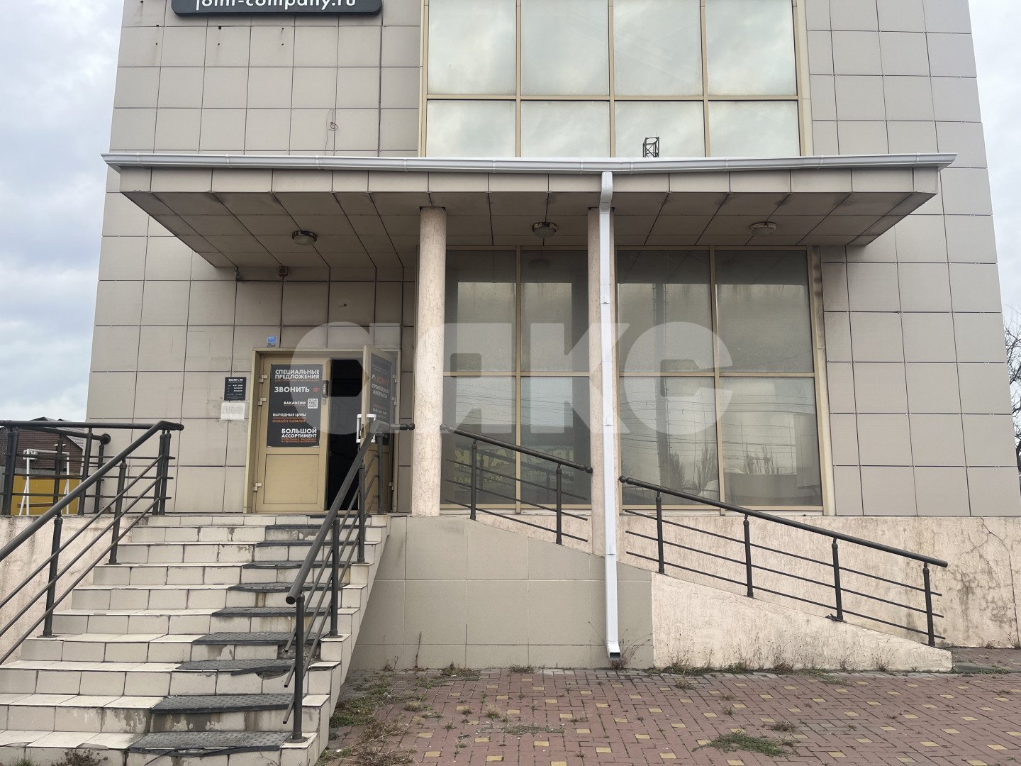 Фото №5: Коммерция 370 м² - Ростов-на-Дону, некоммерческое  Лесополоса, ул. Таганрогская, 205