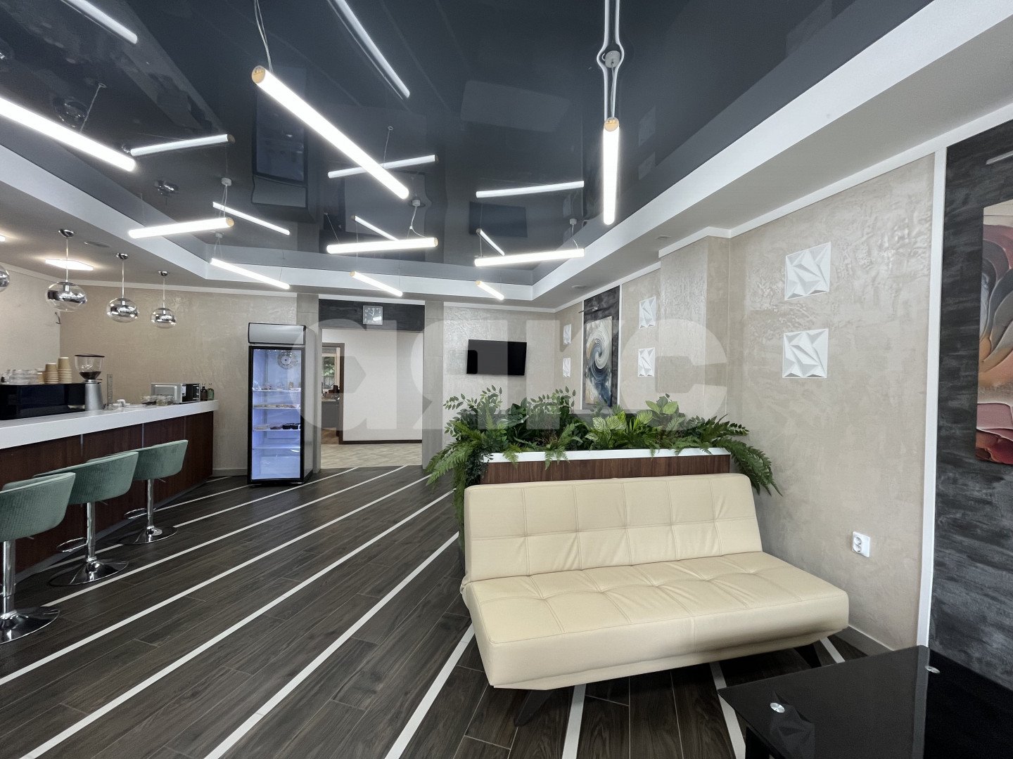 Фото №4: Коммерция 350 м² - Ростов-на-Дону, Пролетарский, ул. 14-я Линия, 88