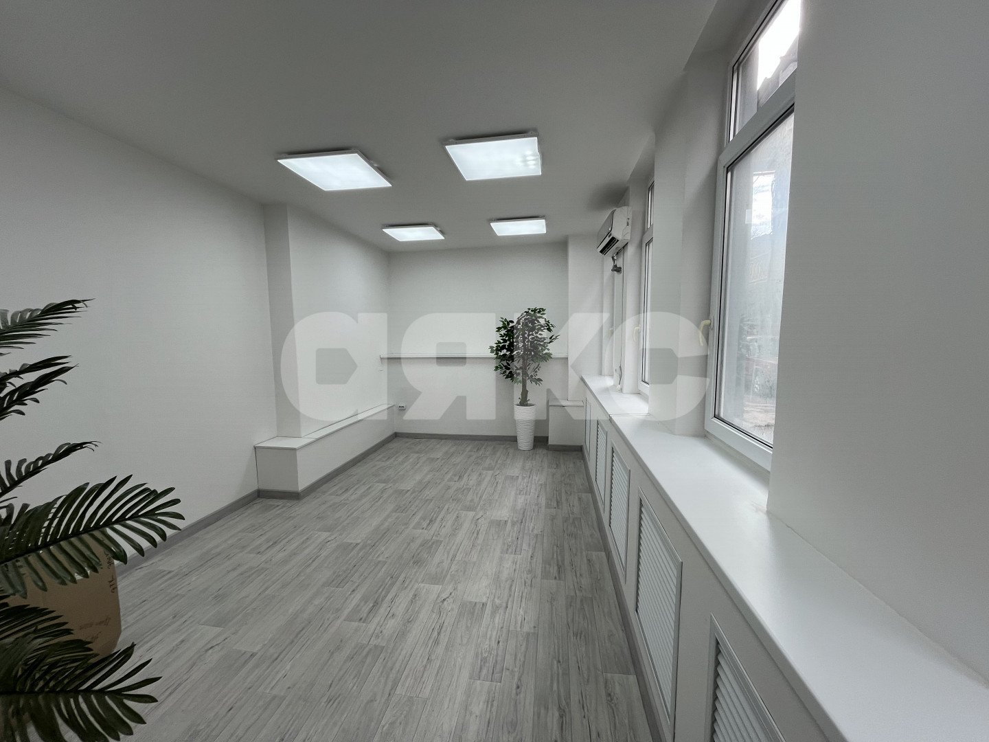 Фото №14: Коммерция 350 м² - Ростов-на-Дону, Пролетарский, ул. 14-я Линия, 88