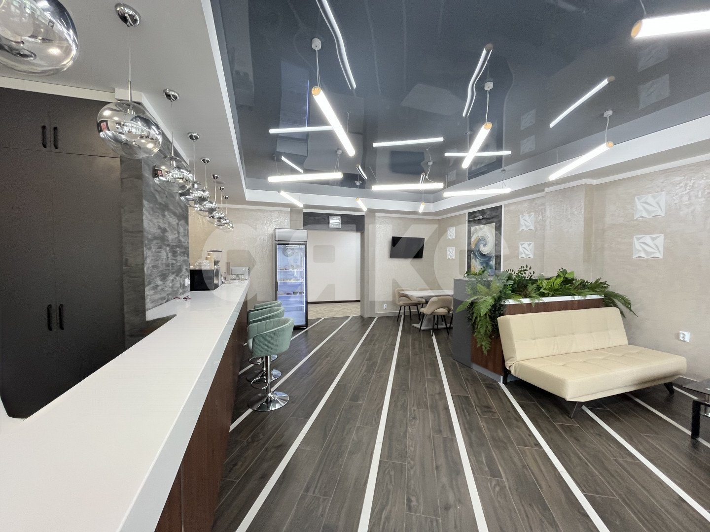 Фото №3: Коммерция 350 м² - Ростов-на-Дону, Пролетарский, ул. 14-я Линия, 88