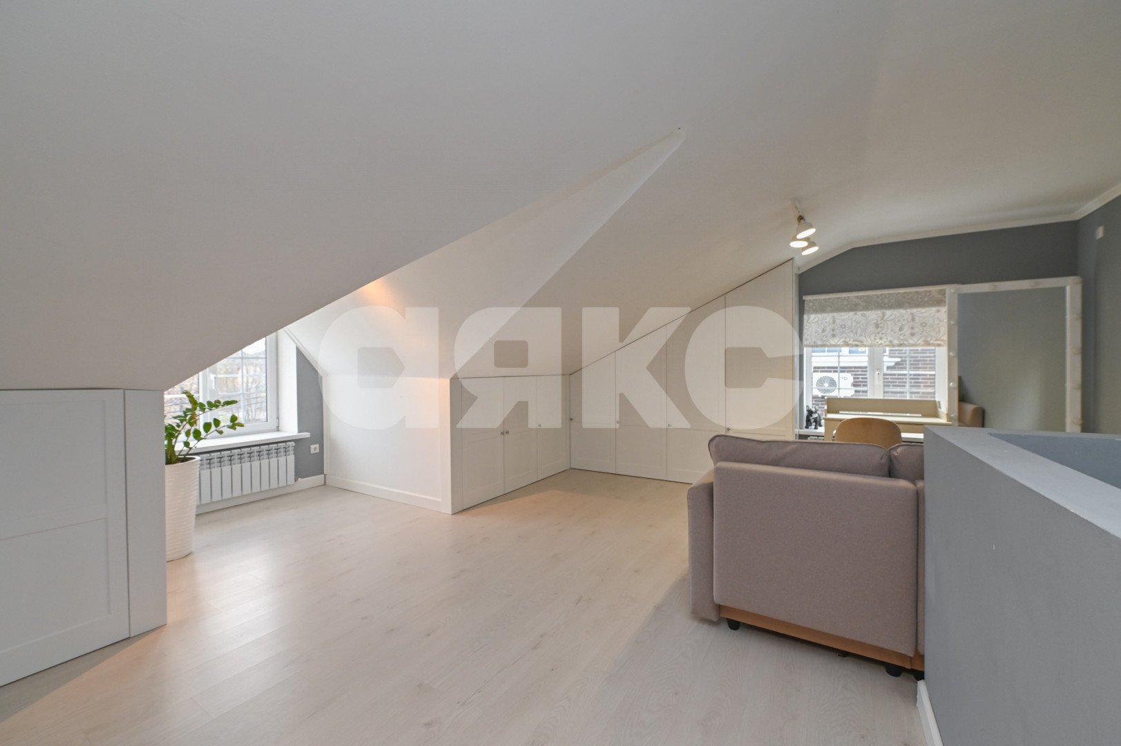 Фото №23: Таунхаус 134 м² + 2 сот. - Камышеваха, коттеджный  Жемчужный, ул. Кристальная, 18/32