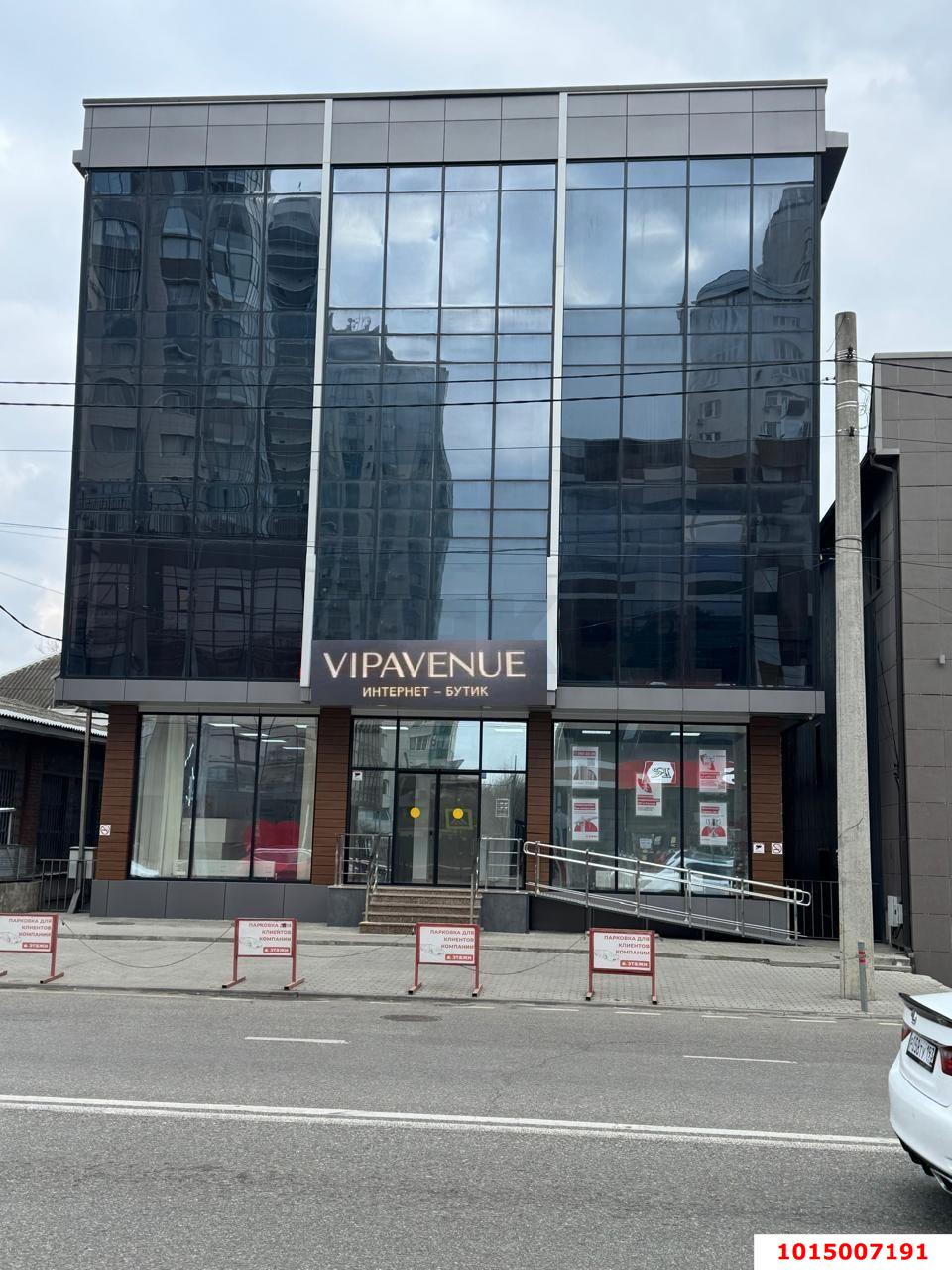 Фото №3: Отдельное здание 1660 м² - Краснодар, Западный внутригородской округ, мкр. Центральный, ул. Кубанская Набережная, 132