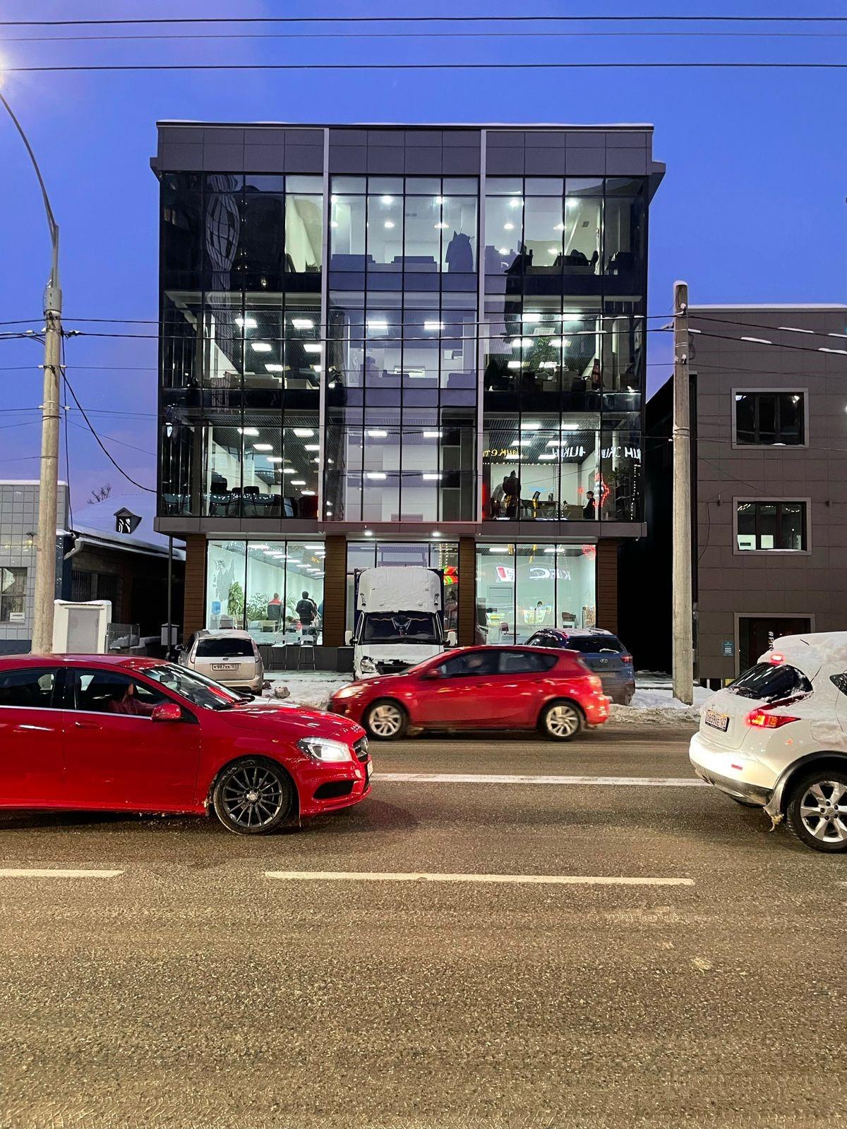 Фото №1: Коммерция 2028 м² - Краснодар, Западный внутригородской округ, мкр. Центральный, ул. Кубанская Набережная, 132