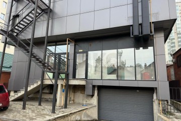 Фото №4: Отдельное здание 2028 м² - Краснодар, мкр. Центральный, ул. Кубанская Набережная, 132