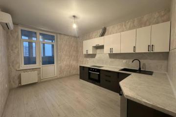 Фото №1: 1-комнатная квартира 42 м² - Краснодар, мкр. Губернский, ул. имени Героя Георгия Бочарникова, 12