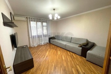 Фото №1: 3-комнатная квартира 64 м² - Краснодар, мкр. Юбилейный, пр-кт Чекистов, 42