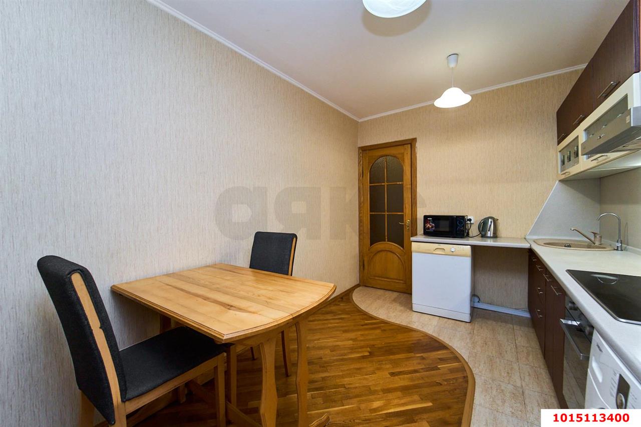 Фото №2: 3-комнатная квартира 64 м² - Краснодар, Юбилейный, мкр. Западный внутригородской округ, пр-кт Чекистов, 42