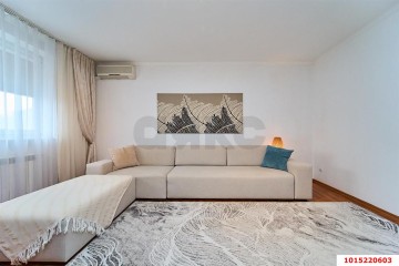 Фото №1: 1-комнатная квартира 35 м² - Краснодар, мкр. Юбилейный, ул. 70-летия Октября, 17