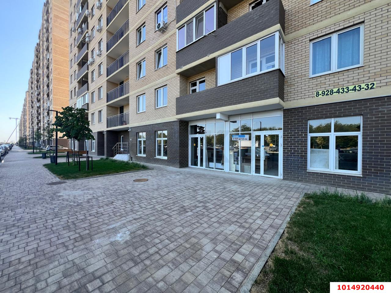 Фото №1: Торговое помещение 66 м² - Краснодар, жилой комплекс Дыхание, ул. Лётчика Позднякова, 2к22