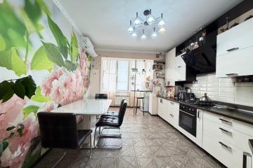 Фото №1: 2-комнатная квартира 67 м² - Горячий Ключ, мкр. Администрация, ул. Псекупская, 151В