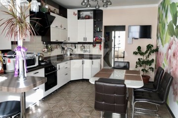 Фото №3: 2-комнатная квартира 67 м² - Горячий Ключ, мкр. Администрация, ул. Псекупская, 151В