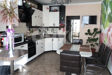 Фото №1: 2-комнатная квартира 67 м² - Горячий Ключ, мкр. Администрация, ул. Псекупская, 151В