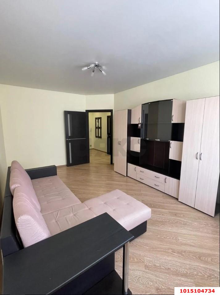 Фото №1: 1-комнатная квартира 38 м² - Краснодар, жилой комплекс Поющие Фонтаны, ул. имени Невкипелого, 10