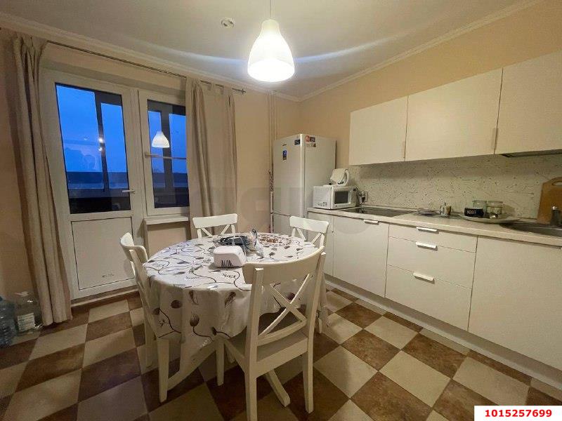 Фото №1: 1-комнатная квартира 38 м² - Краснодар, Дубинка, ул. имени Чехова, 6