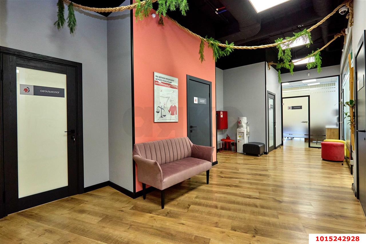 Фото №13: Торговое помещение 570 м² - Краснодар, Черёмушки, ул. Кубанская, 54