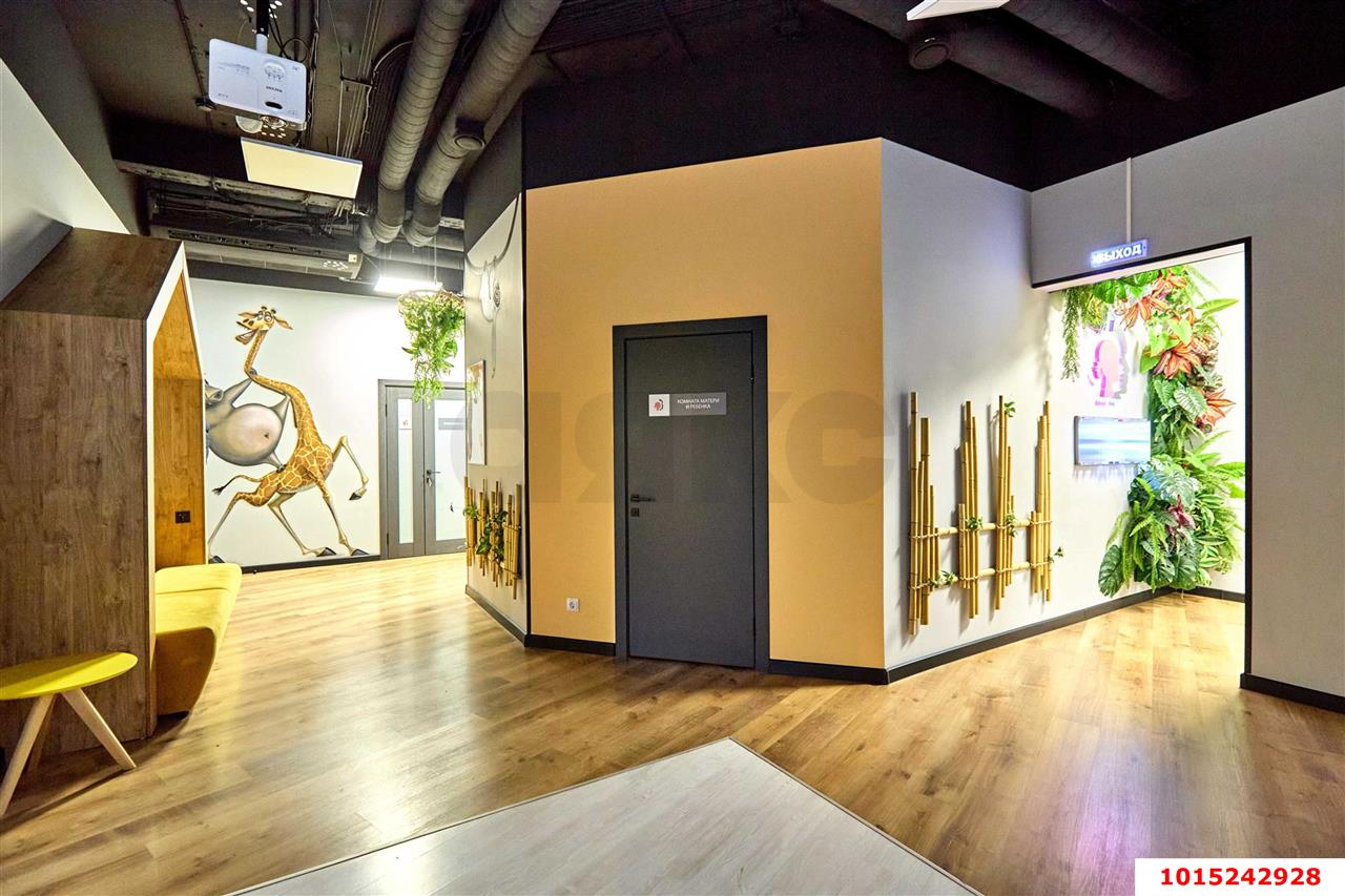 Фото №3: Торговое помещение 570 м² - Краснодар, Черёмушки, ул. Кубанская, 54