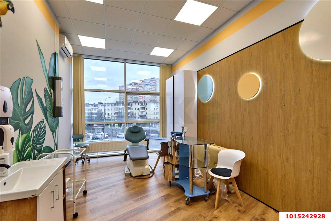 Фото №15: Торговое помещение 570 м² - Краснодар, Черёмушки, ул. Кубанская, 54