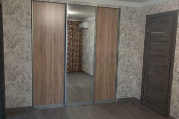 Фото №1: 2-комнатная квартира 43 м² - Берёзовый, мкр. Витаминкомбинат, ул. Профессора Рудакова, 5