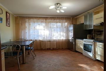 Фото №1: 2-комнатная квартира 55 м² - Краснодар, мкр. Завод Радиоизмерительных Приборов, ул. Тепличная, 22