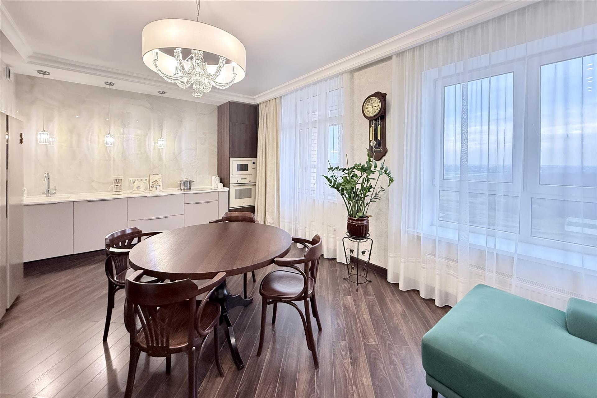 Фото №1: 2-комнатная квартира 75 м² - Краснодар, Прикубанский внутригородской округ, мкр. Достояние, ул. им. Мурата Ахеджака, 10А