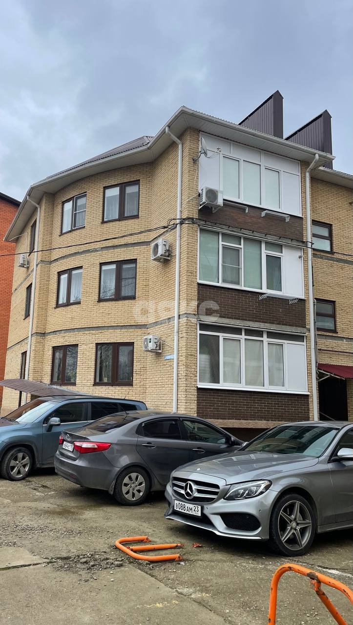 Фото №1: Коммерция 83 м² - Горячий Ключ, Администрация, ул. Кучерявого, 97Б