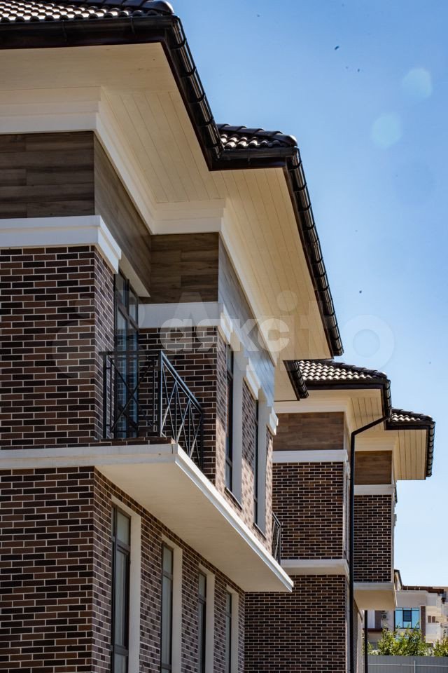 Фото №1: Таунхаус 200 м² + 1.4 сот. - Геленджик, Высокий Берег, ул. Майи Осичевой, 4А