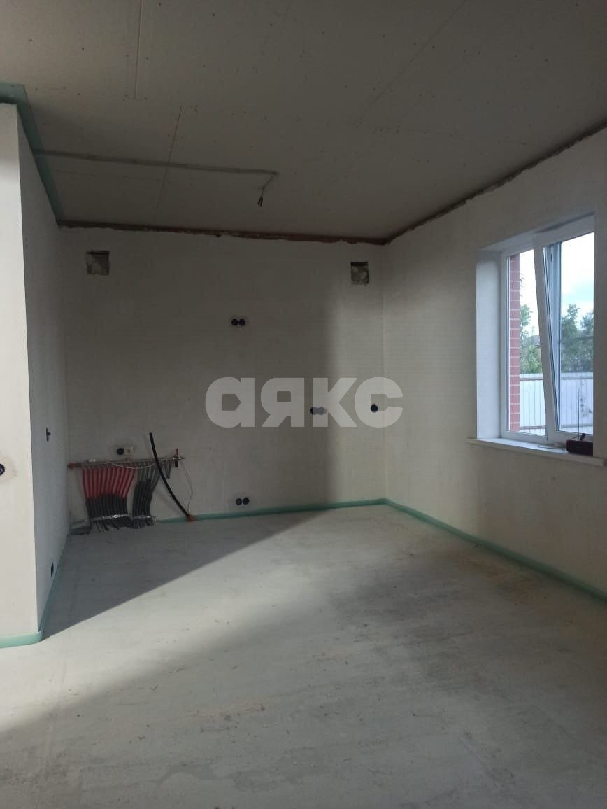 Фото №11: Дом 64 м² + 3.8 сот. - Кореновск, 2-й квартал, ул. Ленина