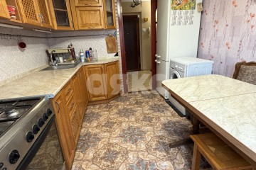 Фото №2: 3-комнатная квартира 57 м² - Мариуполь, р. Жовтневый, пр-кт Металлургов, 69