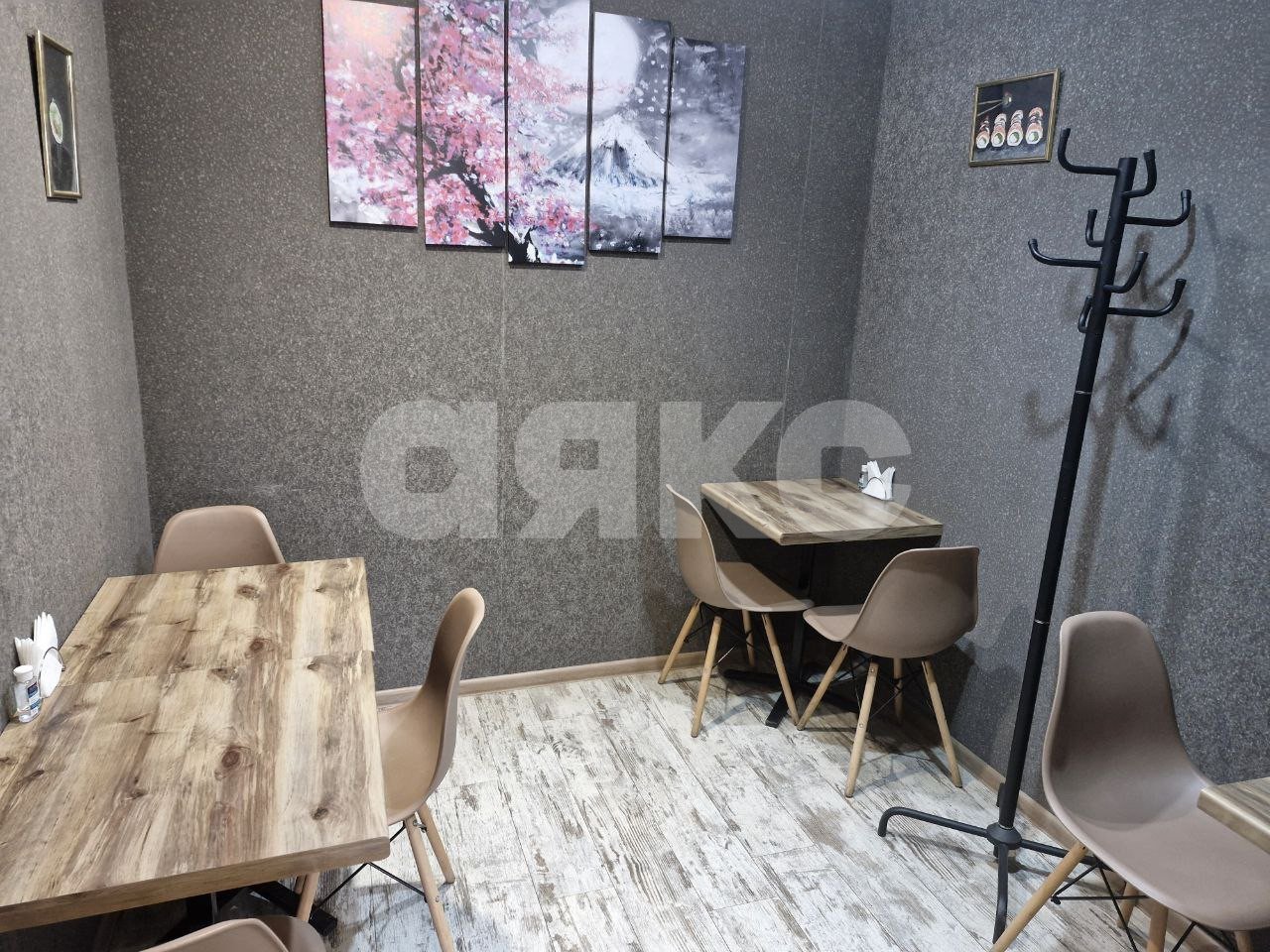 Фото №2: Коммерция 40 м² - Мариуполь, Жовтневый, пр-кт Нахимова, 178