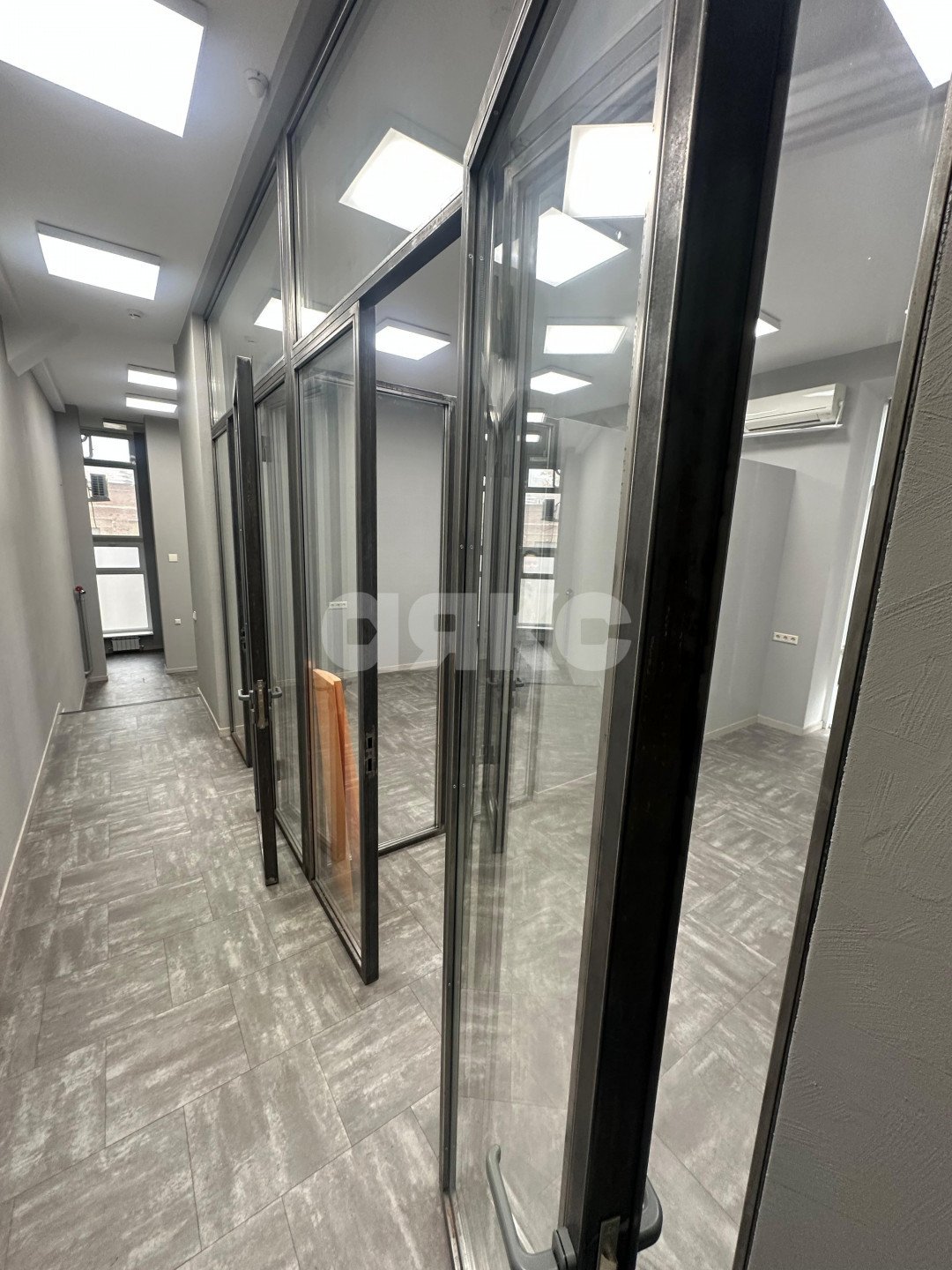 Фото №6: Коммерция 109 м² - Ростов-на-Дону, Кировский, ул. Максима Горького, 168