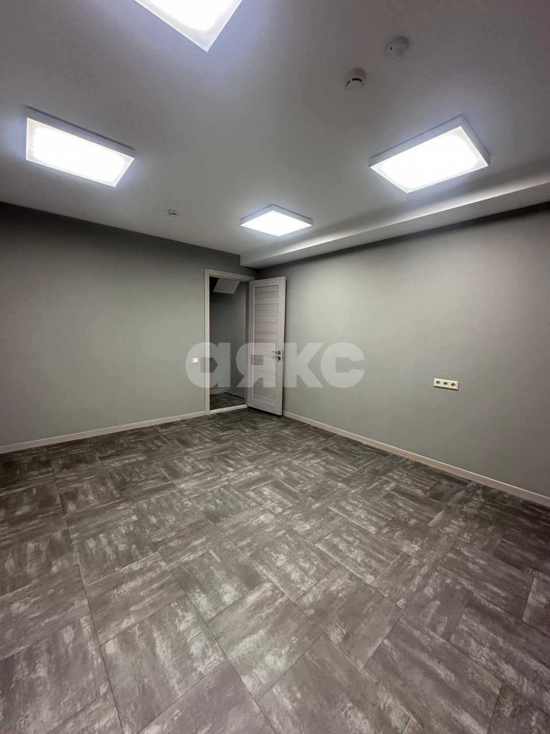 Фото №12: Коммерция 109 м² - Ростов-на-Дону, Кировский, ул. Максима Горького, 168