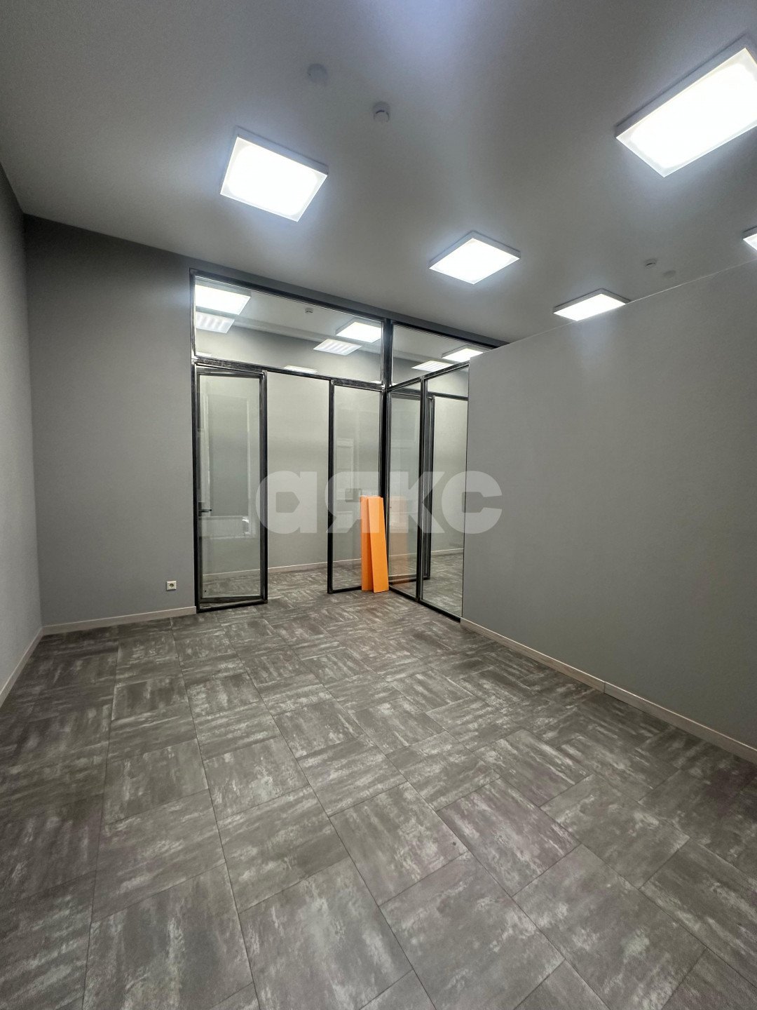 Фото №10: Коммерция 109 м² - Ростов-на-Дону, Кировский, ул. Максима Горького, 168