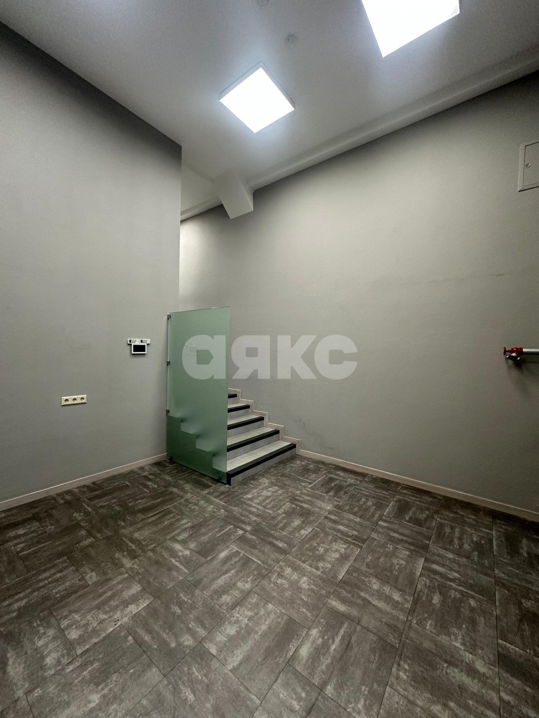 Фото №16: Коммерция 109 м² - Ростов-на-Дону, Кировский, ул. Максима Горького, 168