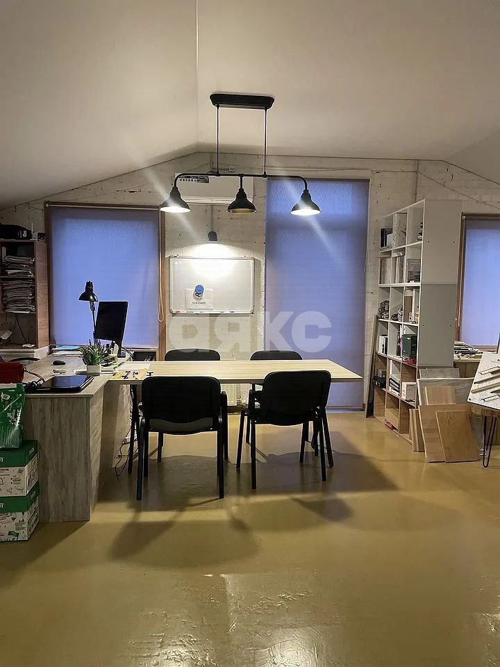 Фото №2: Коммерция 300 м² - Ростов-на-Дону, квартал Нижнегниловской, ул. Всесоюзная, 90