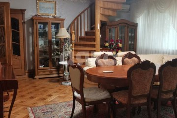 Фото №1: Дом 272 м² - Майкоп, ул. площадь Ленина