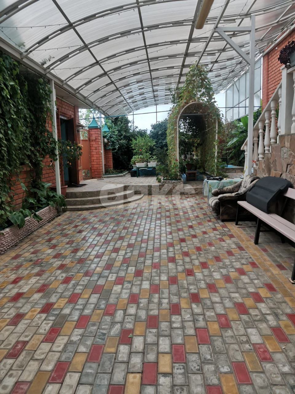 Фото №6: Дом 272 м² + 6 сот. - Майкоп, ул. площадь Ленина