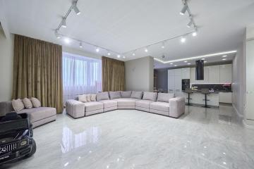 Фото №1: 3-комнатная квартира 158 м² - Краснодар, мкр. Центральный, ул. Кубанская набережная, 37/12