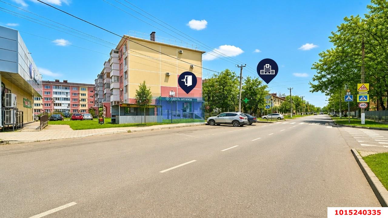 Фото №1: Торговое помещение <span class="whitespace-nowrap">43 м²</span>, <span class="whitespace-nowrap">1/5 эт.</span> - Крымск, мкр. Платан, ул. Октябрьская, 37Л