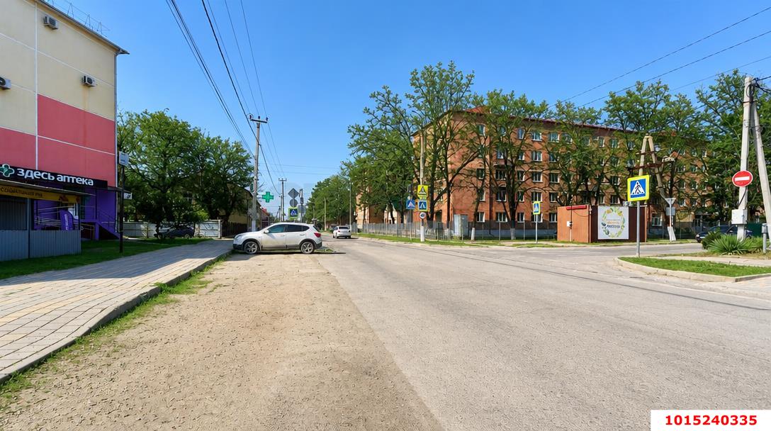 Фото №5: Торговое помещение <span class="whitespace-nowrap">43 м²</span>, <span class="whitespace-nowrap">1/5 эт.</span> - Крымск, мкр. Платан, ул. Октябрьская, 37Л