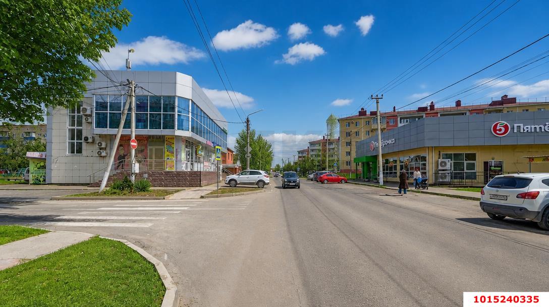 Фото №6: Торговое помещение <span class="whitespace-nowrap">43 м²</span>, <span class="whitespace-nowrap">1/5 эт.</span> - Крымск, мкр. Платан, ул. Октябрьская, 37Л